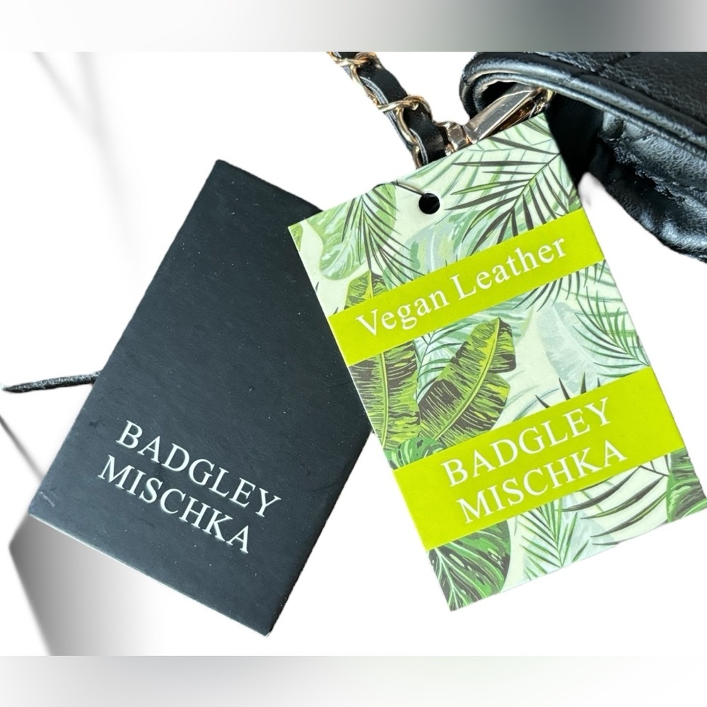 NWT- Badgley Mischka Quilted Black & Gold Crossbody Purse - Picture 3 of 7